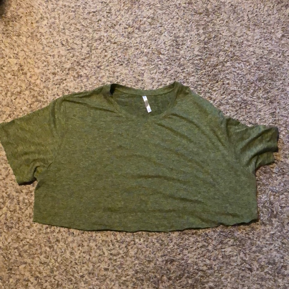 EUC plus size crop top